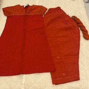 Fabindia NWT Girls 4-6 years shalwar Kurta with Dupatta in Red and Ochre